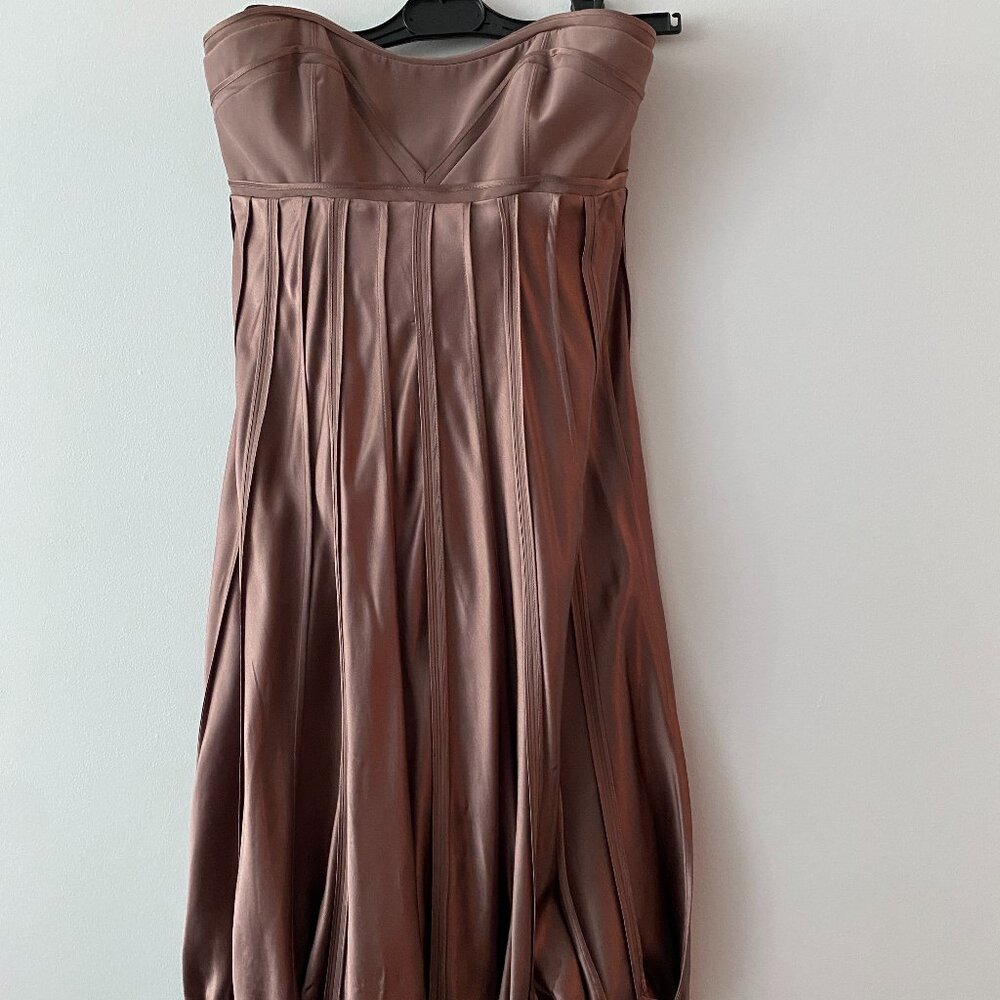BCBGMaxAzria RUNWAY 100% Silk Strapless Empire Waist Dress Size 2